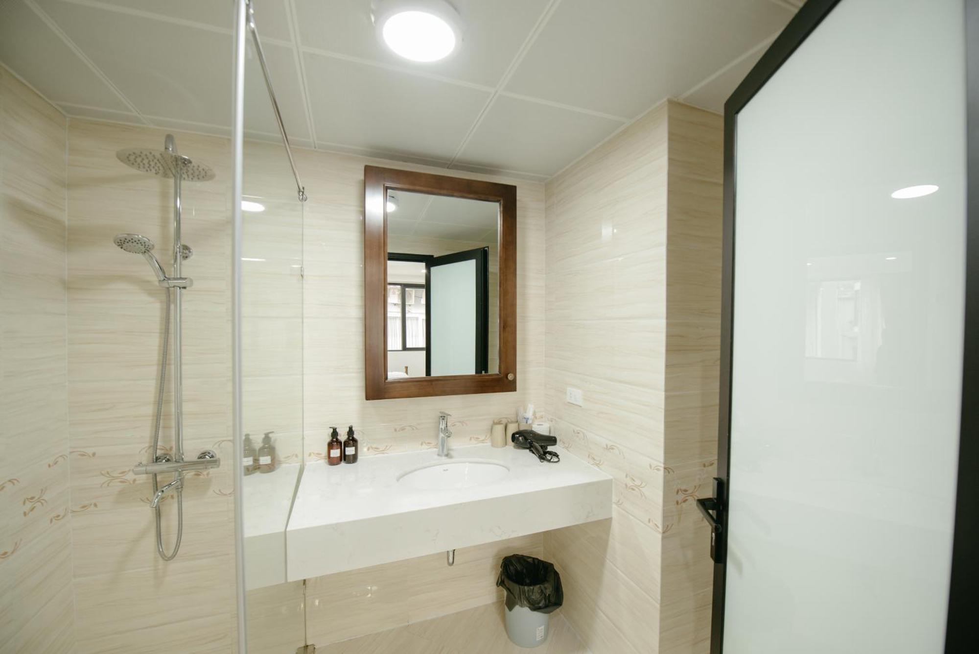 Lunaria Two Bedroom - The Epicenter Of Luxury And Convenience Aparthotel Hanoi