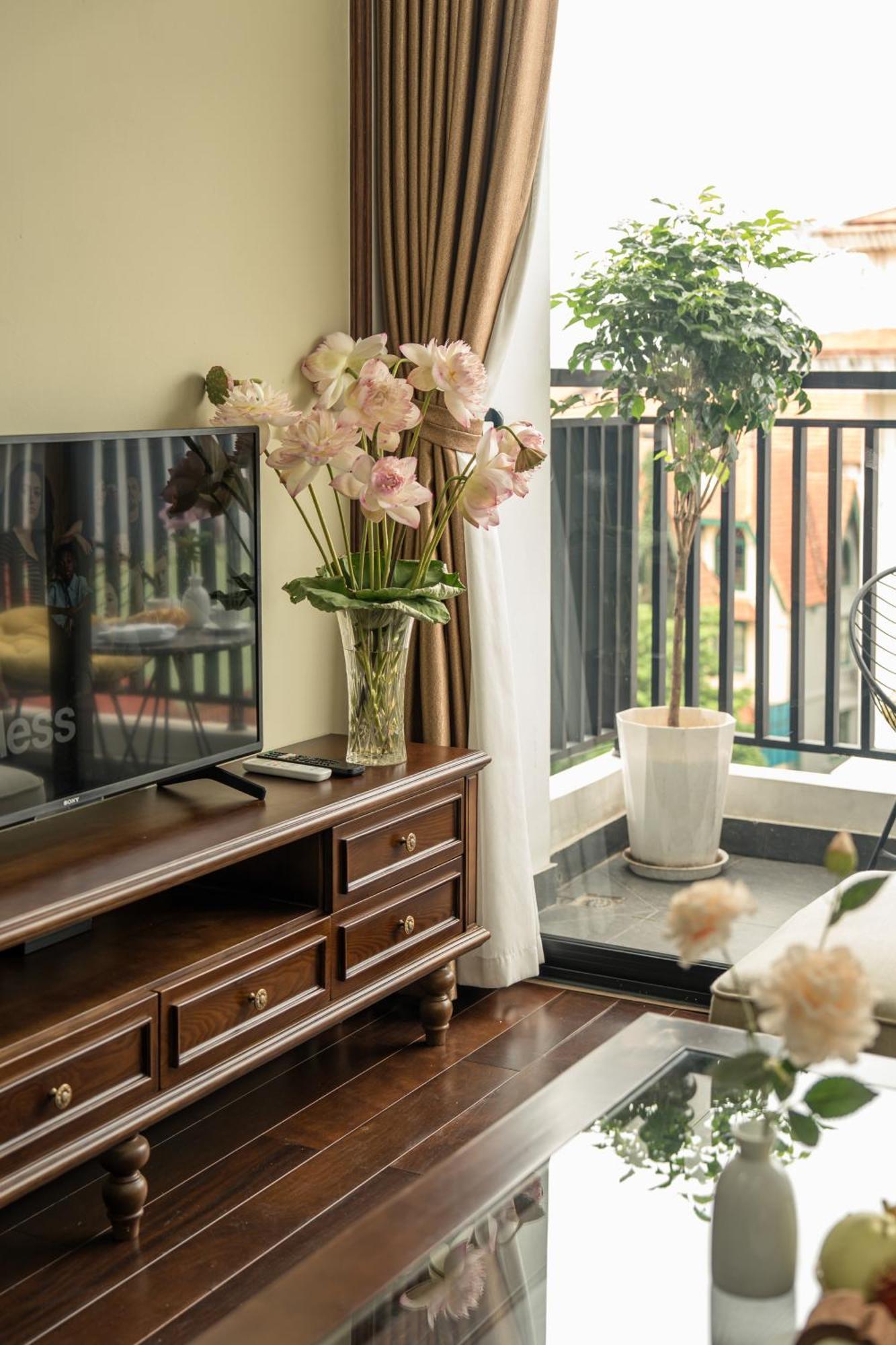 Aparthotel Lunaria Two Bedroom - The Epicenter Of Luxury And Convenience Hanoi